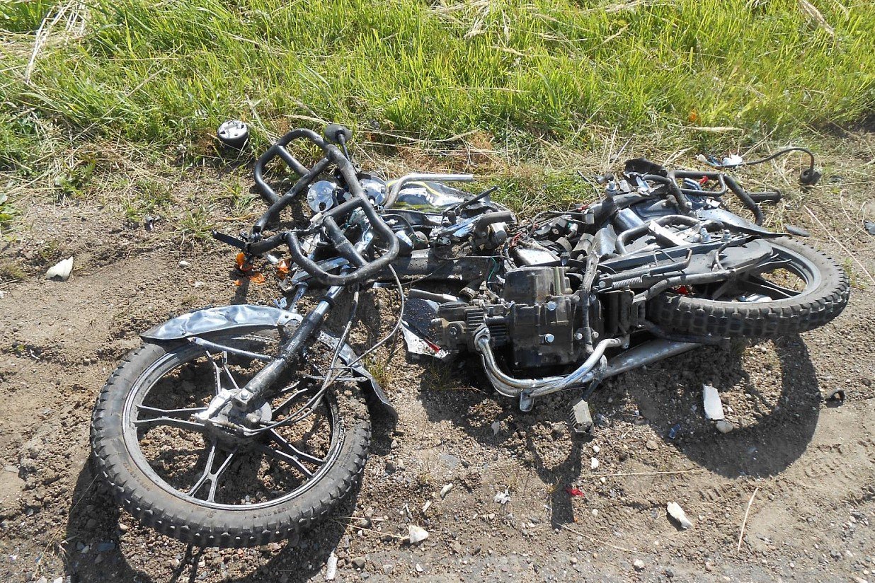 Мотоциклиста без прав сбили на Борковском проезде