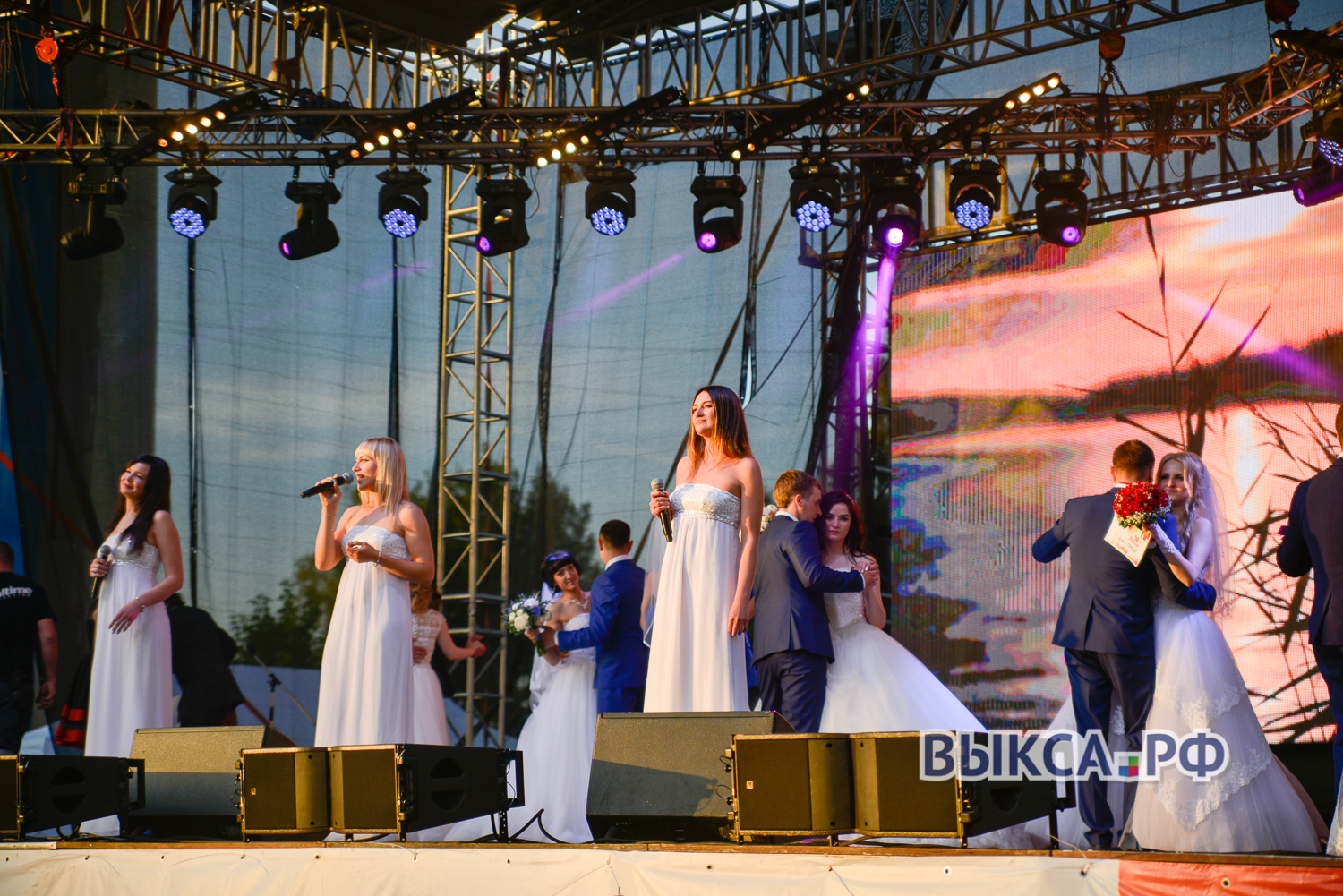 Певица Слава выступила на День города и металлурга в Выксе