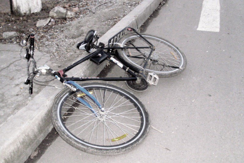 Иномарка сбила малолетнего велосипедиста