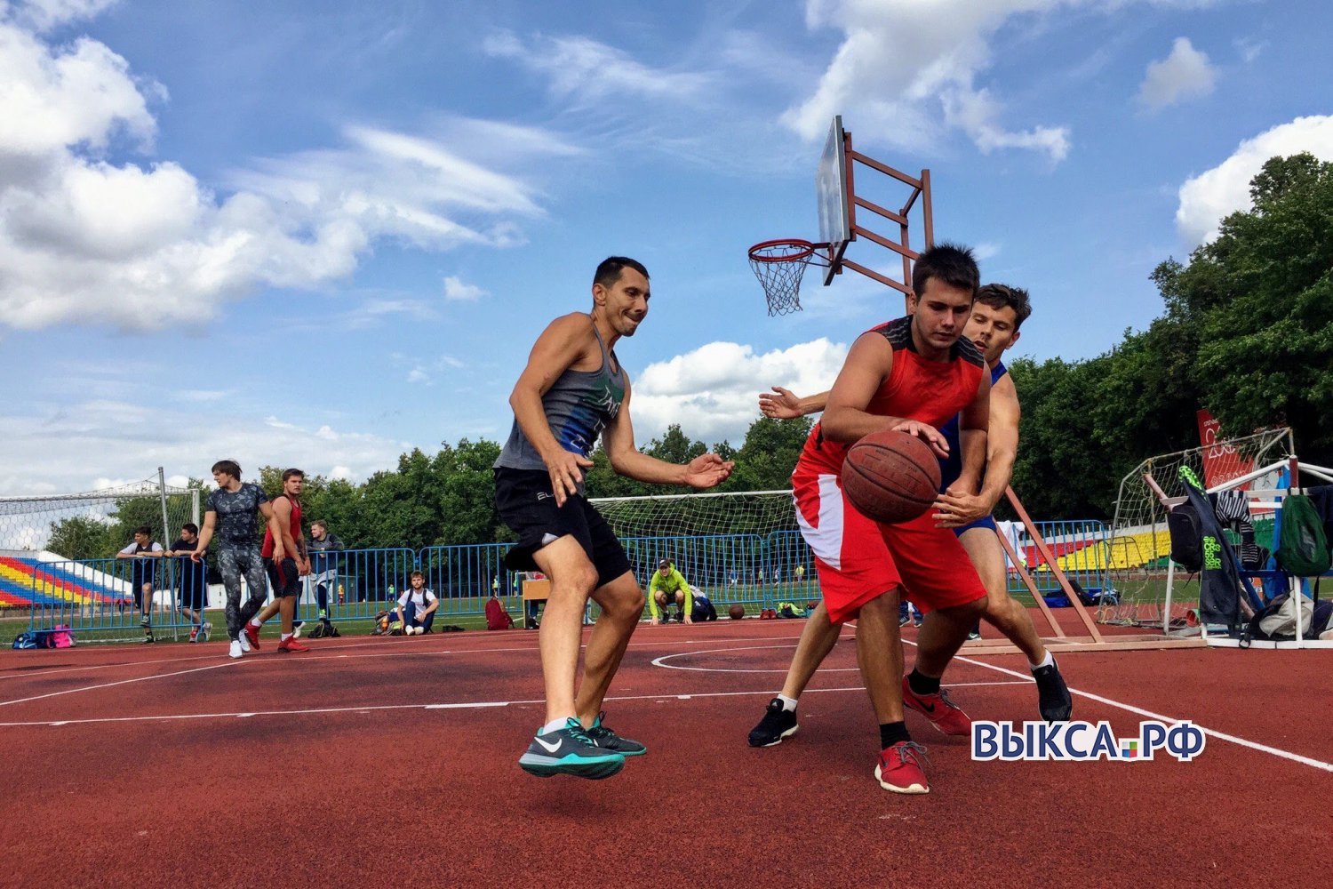 В Выксе прошел турнир по уличному баскетболу