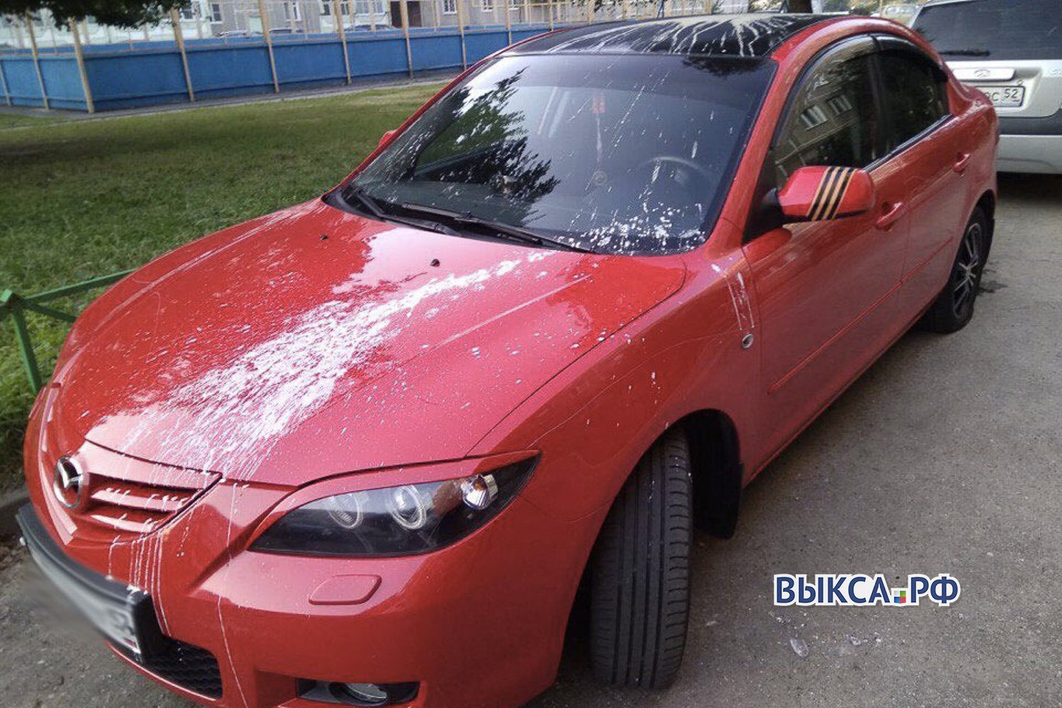 Автомобильные вандалы изуродовали «Мазду»