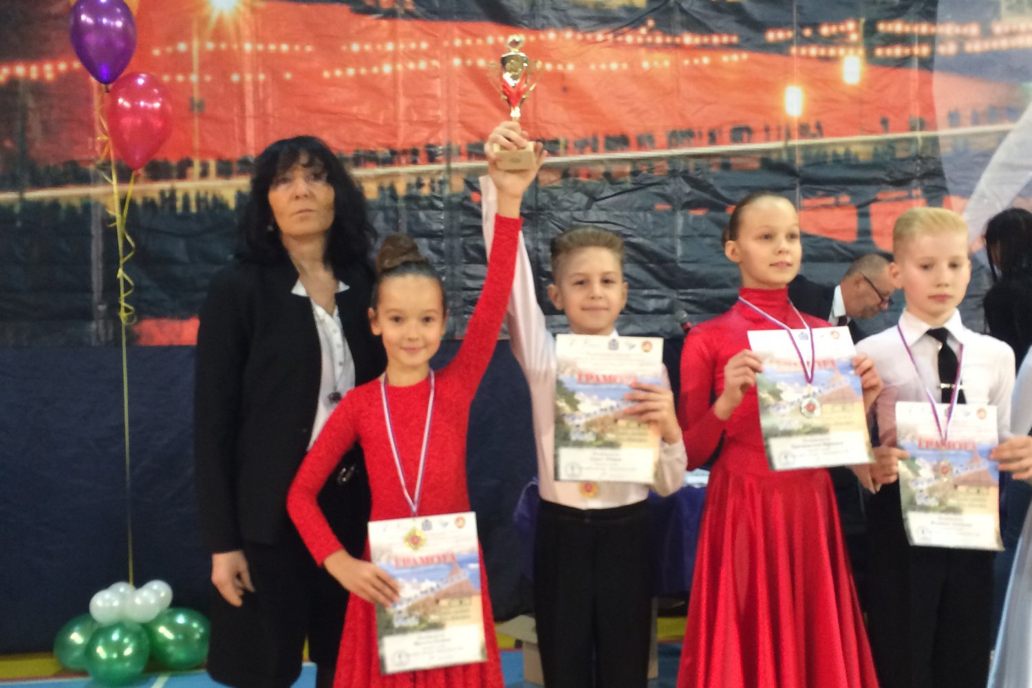 Выксунские танцоры завоевали две золотые медали