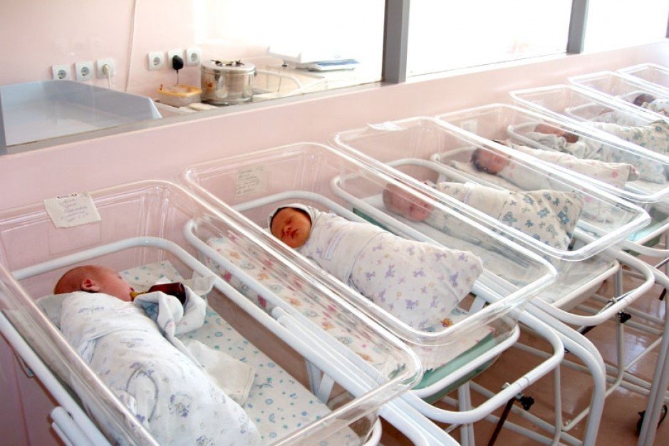 Более тысячи младенцев родились в Выксе за 2016 год