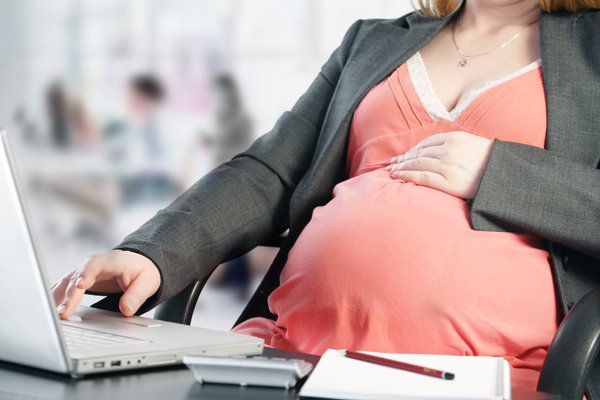 Работодатель незаконно уволил беременную выксунку