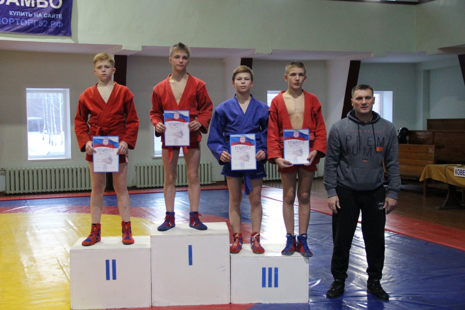 Подопечные Дмитрия Рогова завоевали семь медалей по самбо