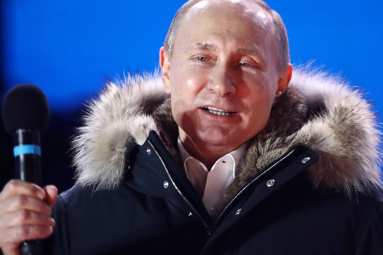 Путин побеждает на выборах