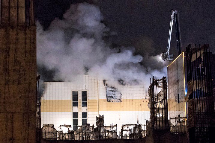 При пожаре в Кемерово погибли более 60 человек