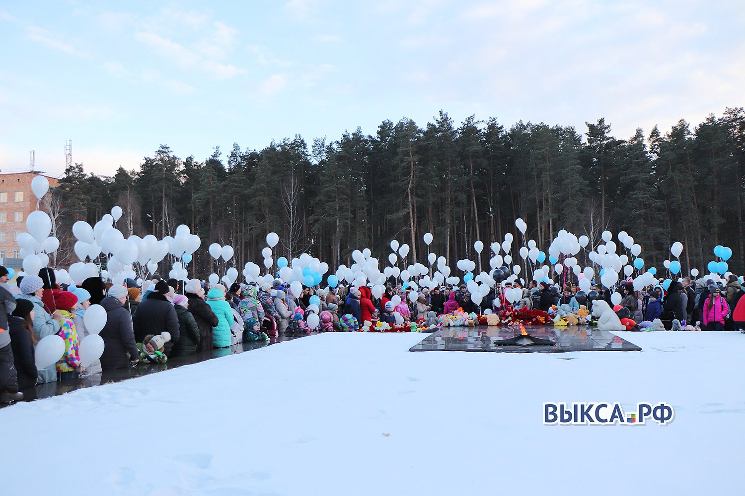 Прошла акция памяти погибших в Кемерово