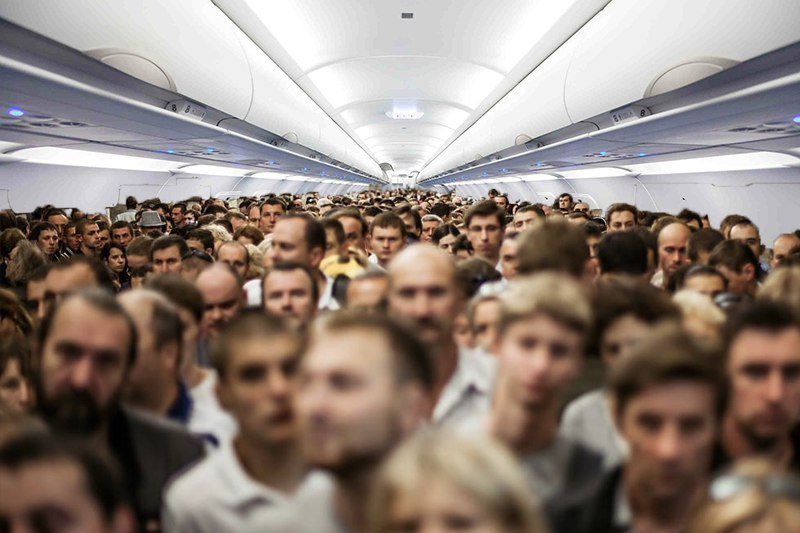 В российских самолетах появятся стоячие места