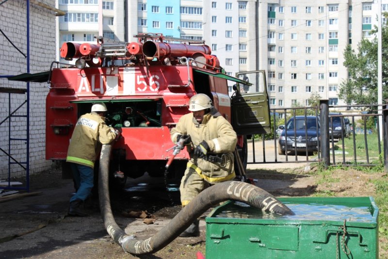 Лучших водителей пожарной машины определили в Выксе