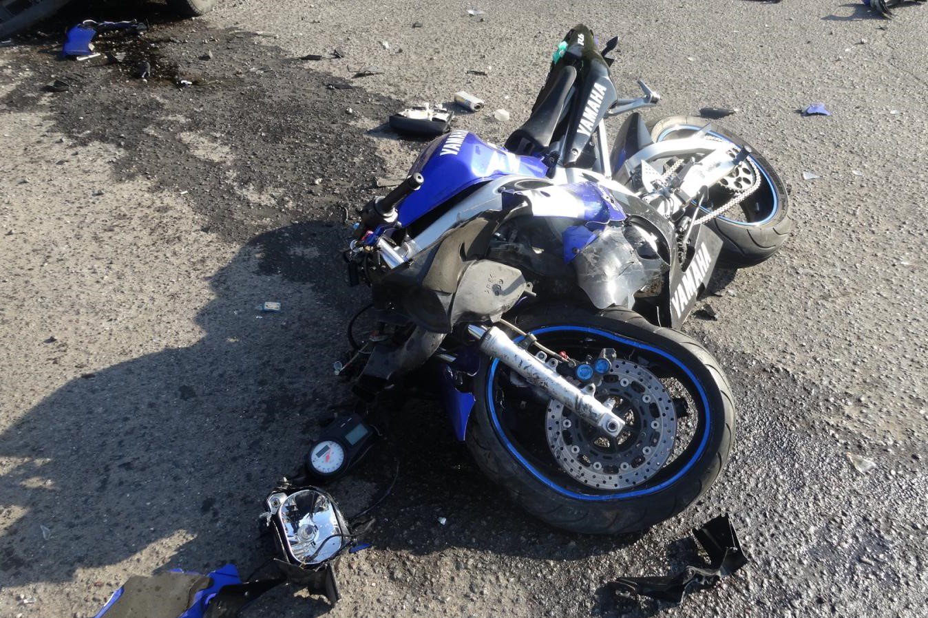 Мотоциклист сломал позвоночник при столкновении с автобусом