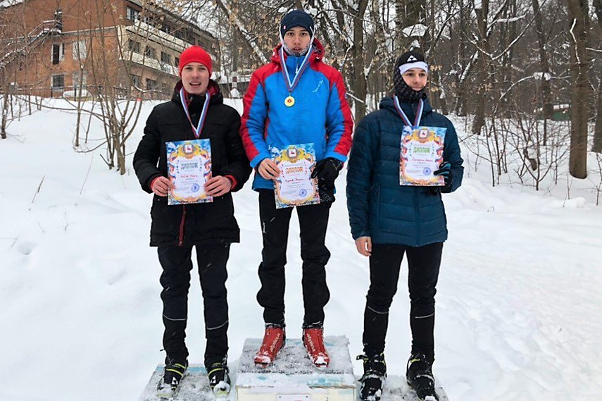 Лыжник Никита Бойнов выиграл серебро первенства области