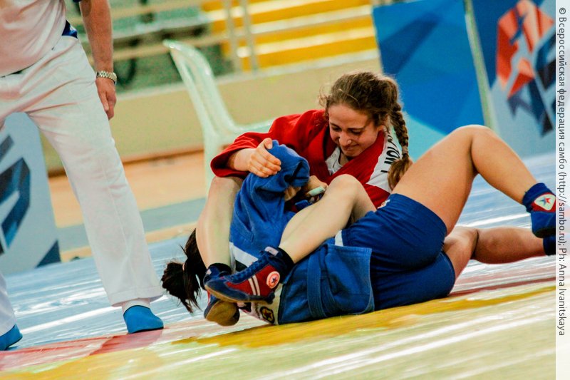 Юлия Молчанова выиграла первенство Европы по самбо среди юниорок