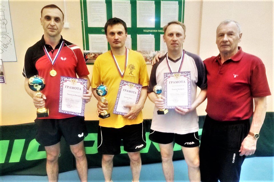 Василий Прохоров выиграл соревнования по настольному теннису