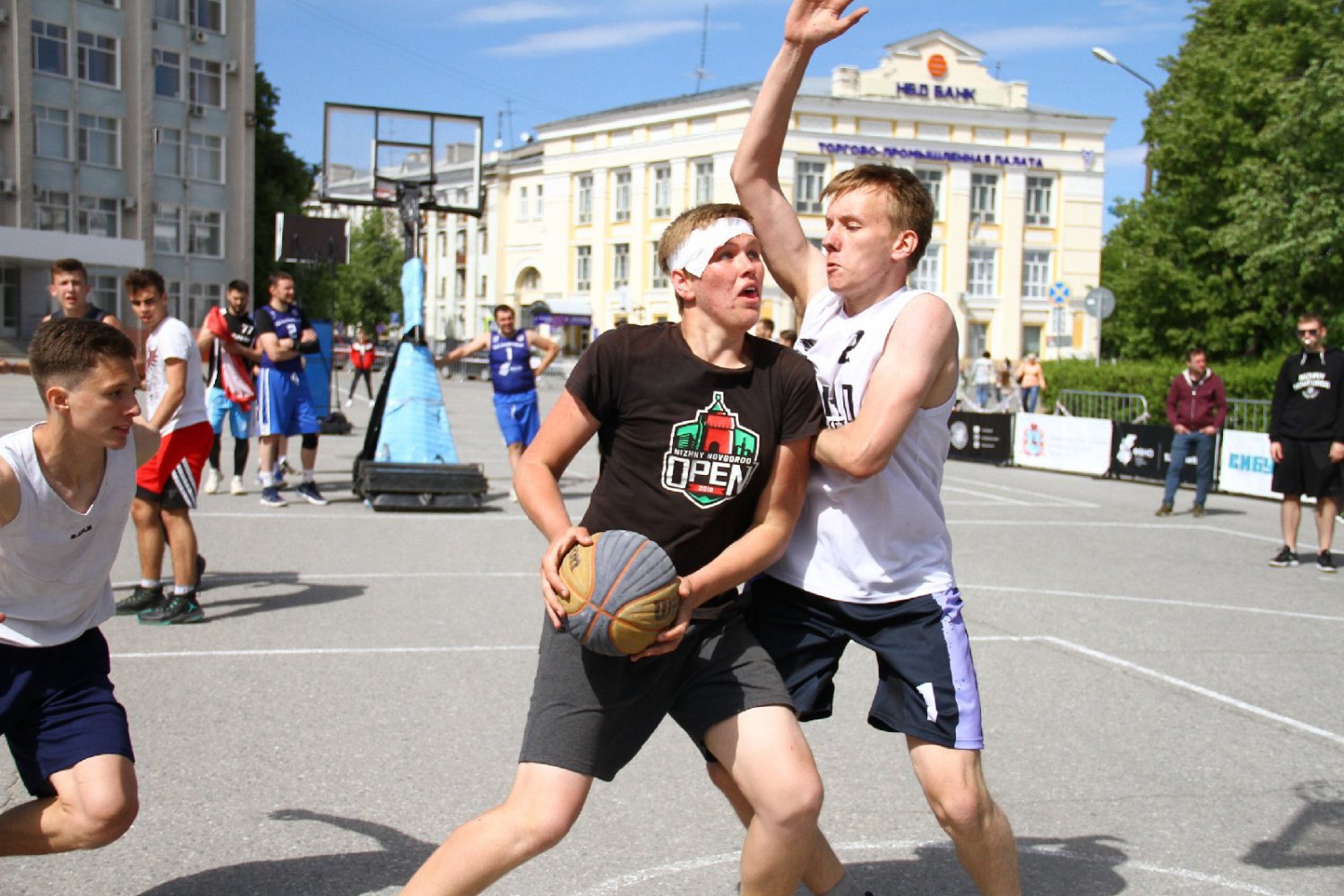 Стритболисты стали вторыми на турнире в Дзержинске
