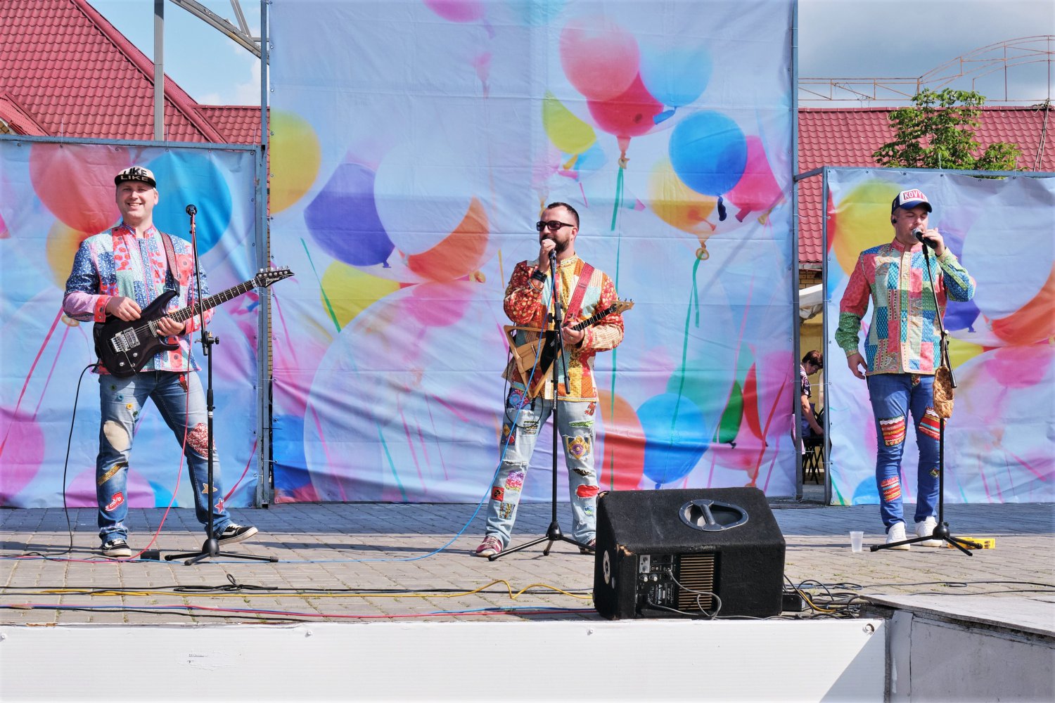 Кавер-группа «Лапти Бэнд» спела на фестивале в Выксе