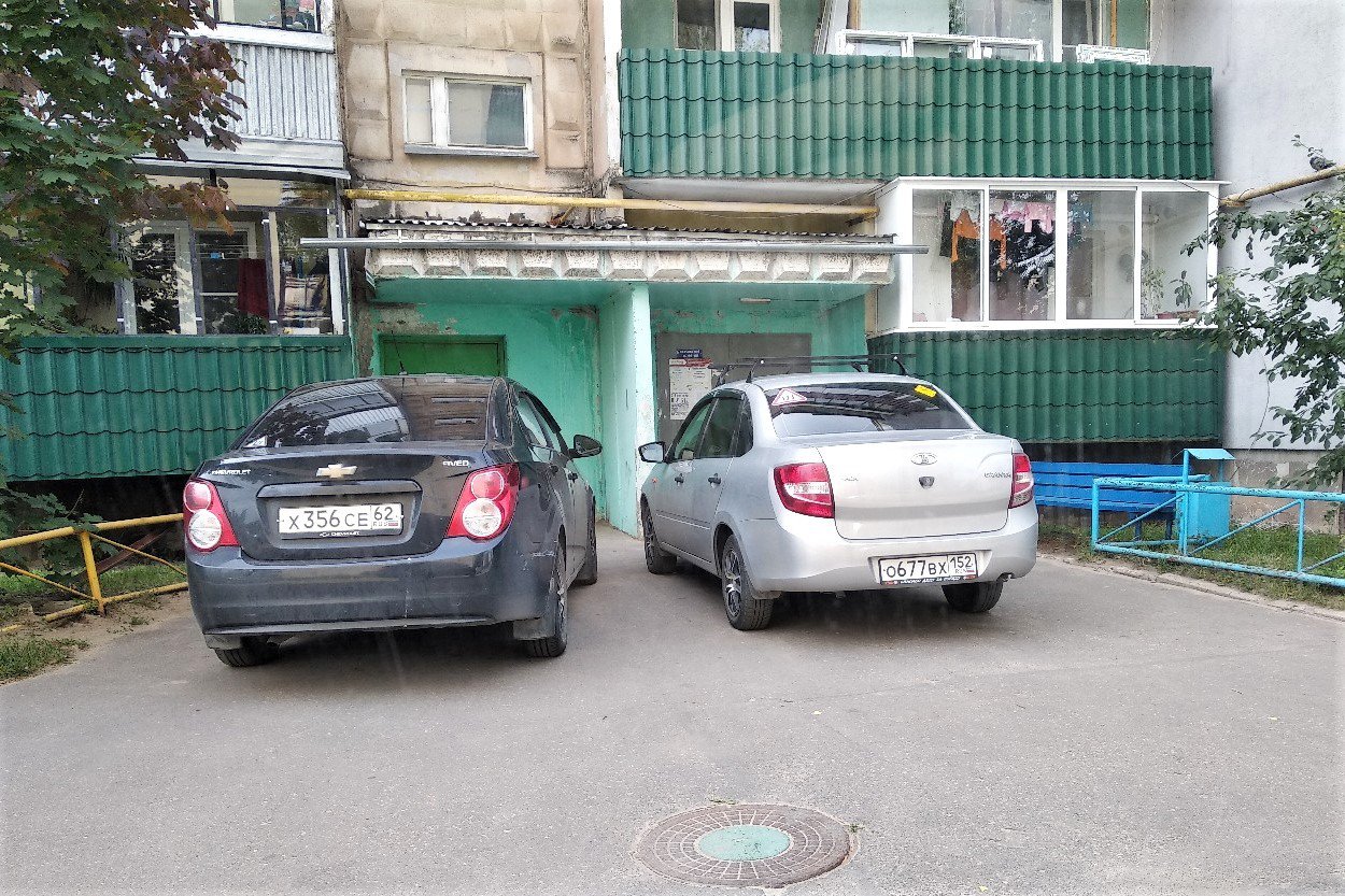 Как паркуются в микрорайоне Жуковского