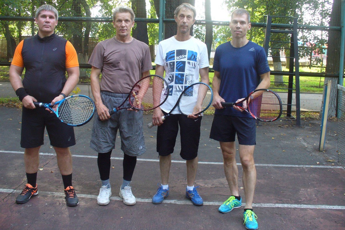 Теннисисты Борисов и Гришин выиграли парный турнир в Выксе
