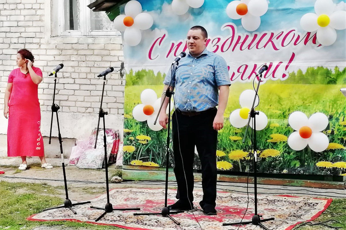 Депутат Антон Анисимов поздравил жителей Покровки с днём деревни