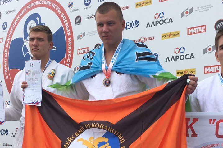 Рукопашник Евгений Абашин выиграл золото на всероссийском турнире в Анапе