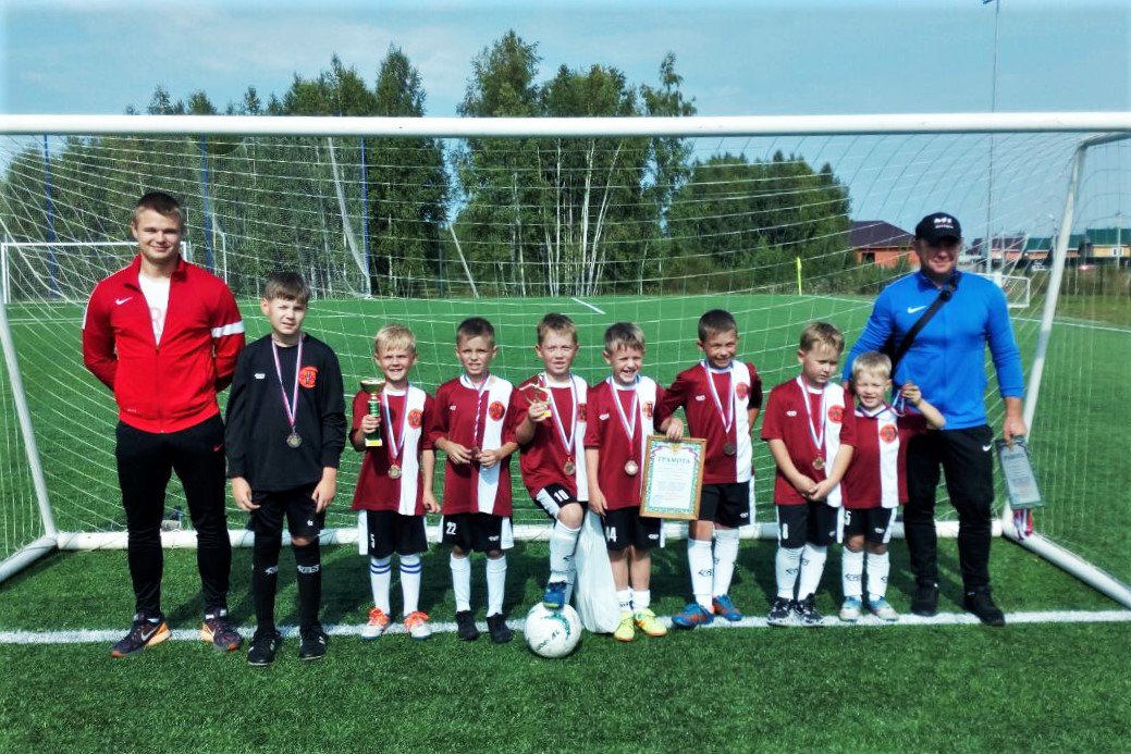 Футболисты «Дружбы» стала третьими в детском чемпионате Выксы