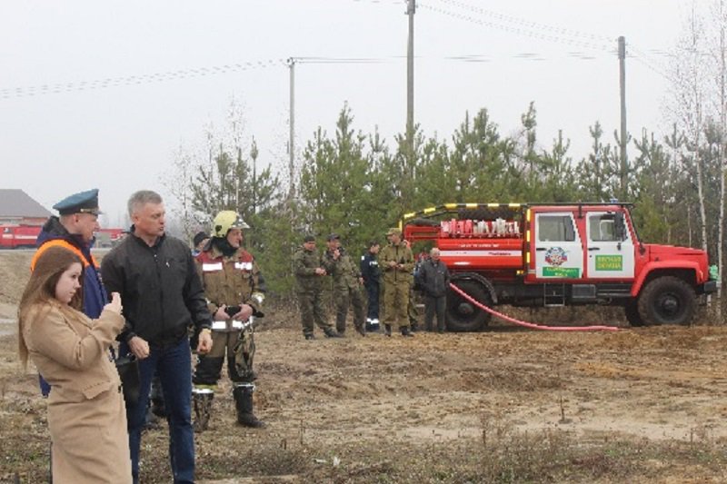 Спасатели отработали ликвидацию лесного пожара в Фирюсихе