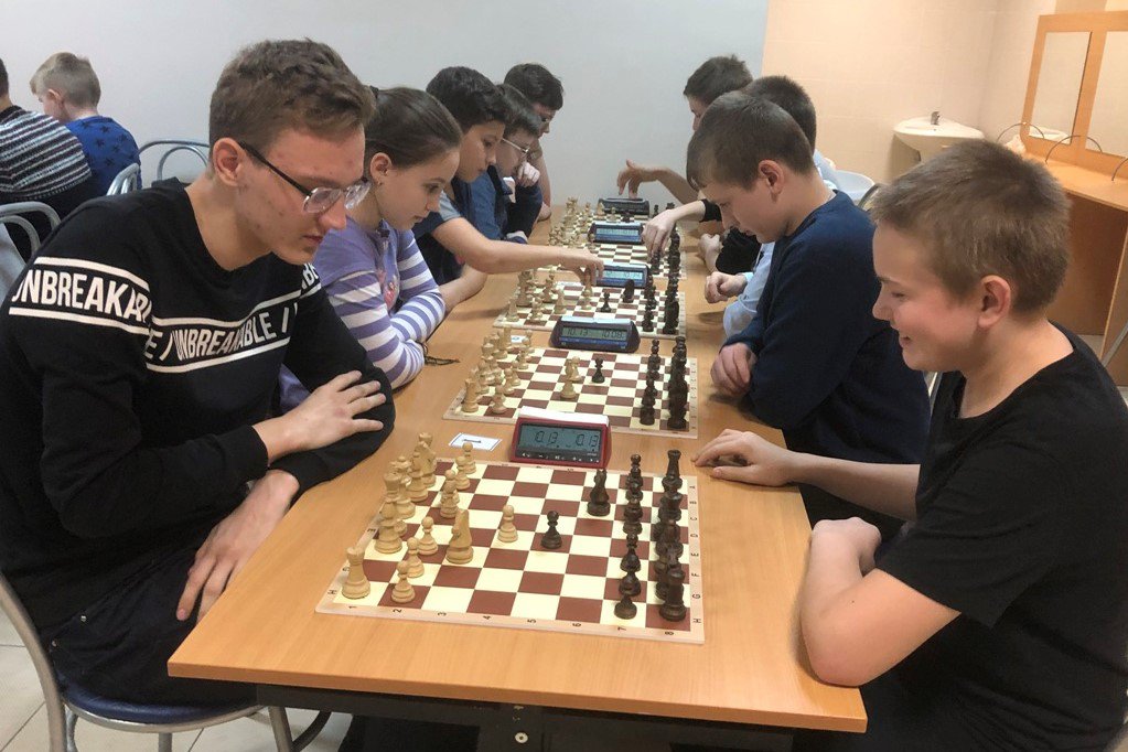 Школьники открыли шахматный сезон