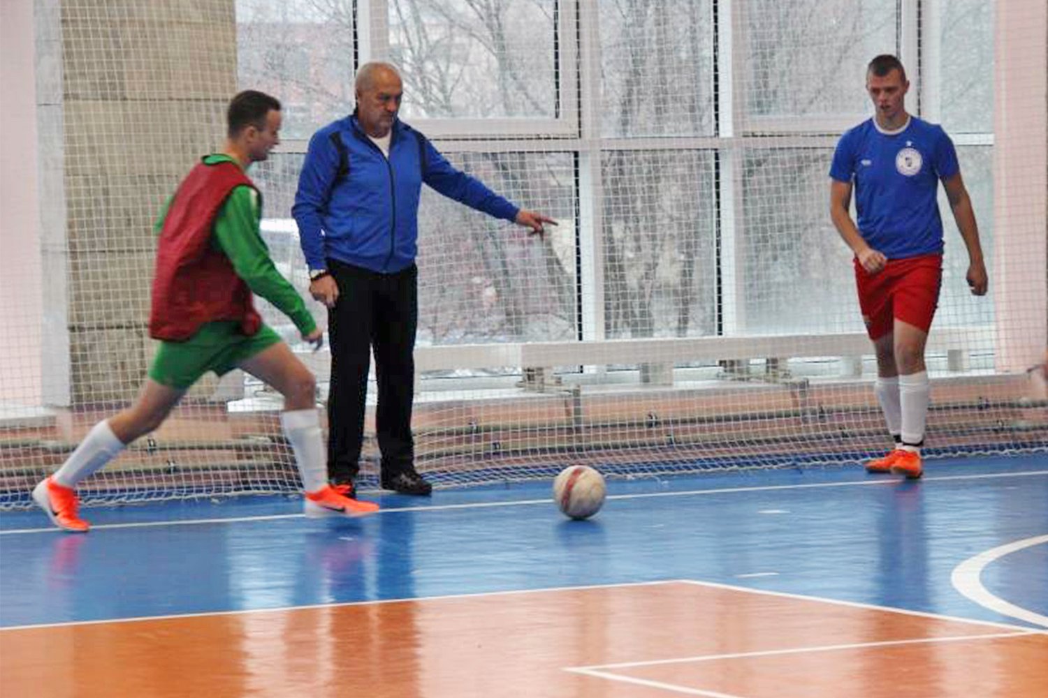 Выксунские полицейские стали вторыми на соревнованиях по мини-футболу