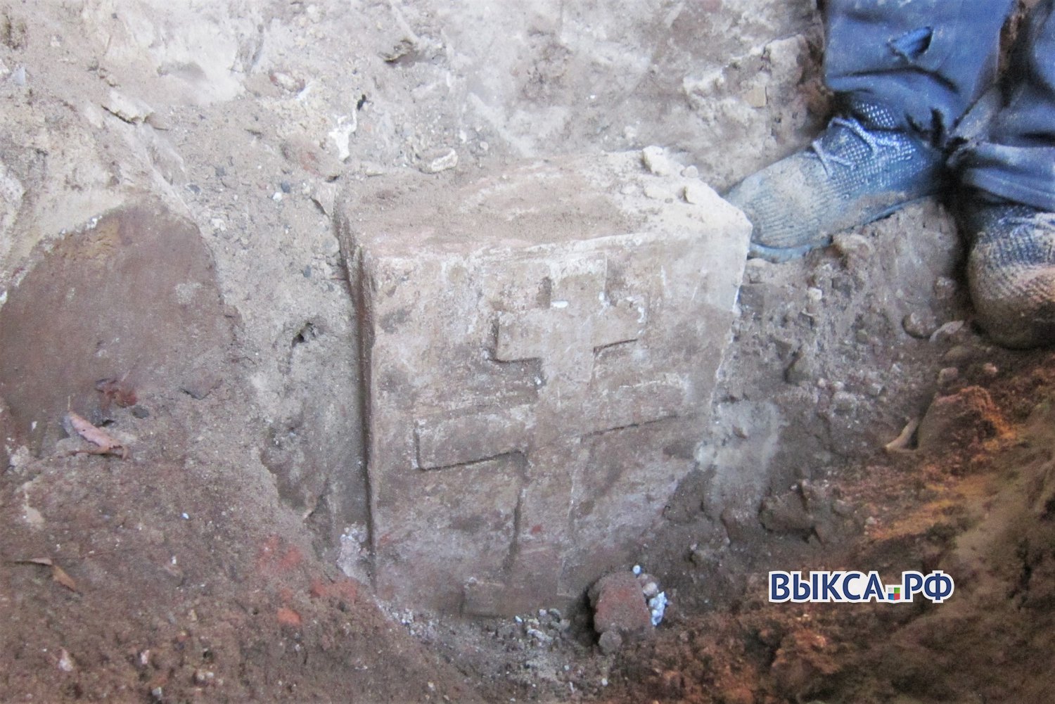 При реконструкции храма в Досчатом нашли закладной камень XIX века