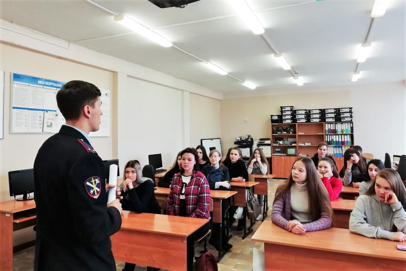 Старшеклассников школы №3 позвали в академию МВД
