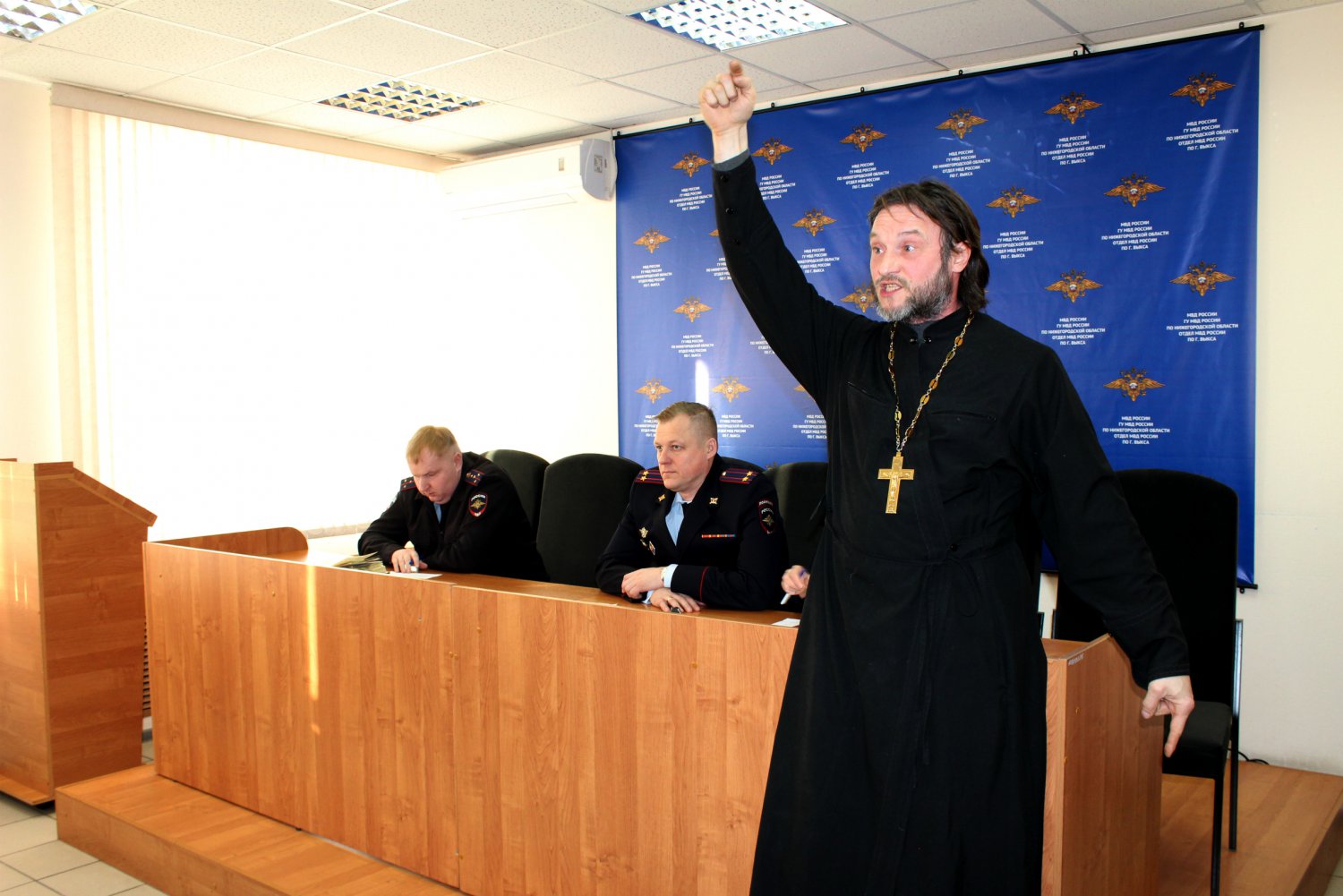 Полицейским рассказали о религиях России