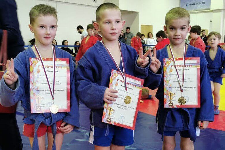 Самбисты привезли три медали с турнира в Москве
