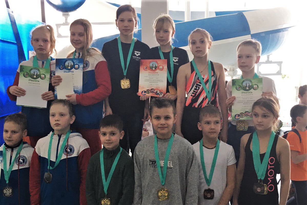 Пловцы завоевали два золота на турнире в Балахне