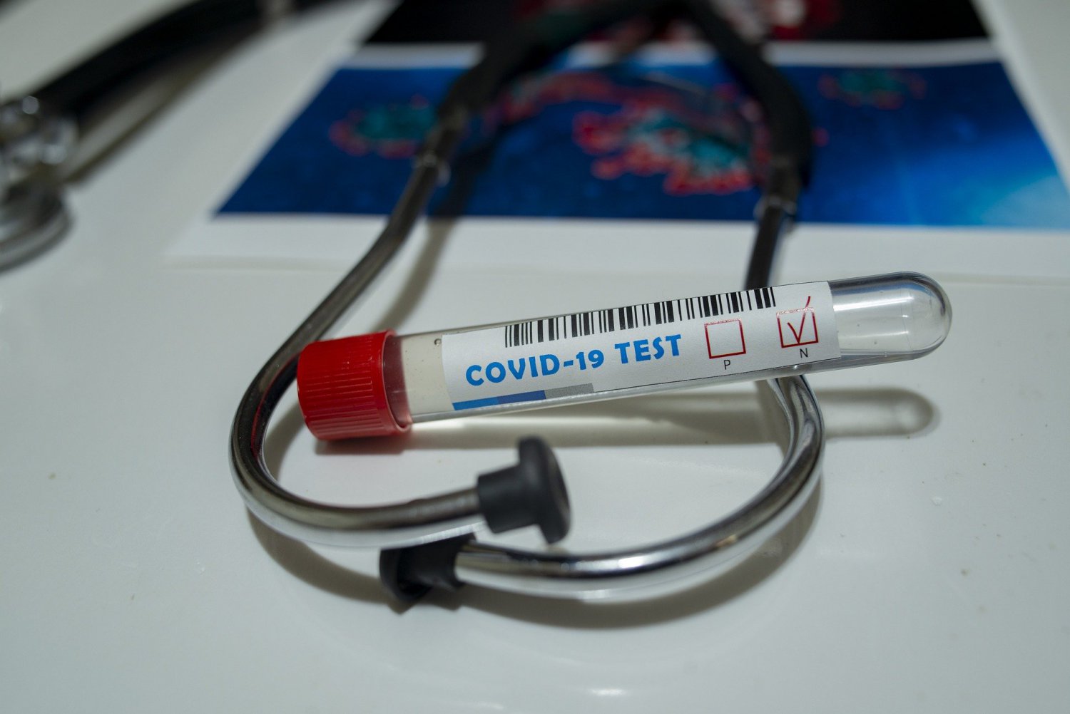 Пациентов с коронавирусом начнут выписывать после одного отрицательного теста