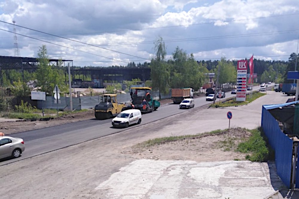 В Мотмосе ремонтируют автодорогу