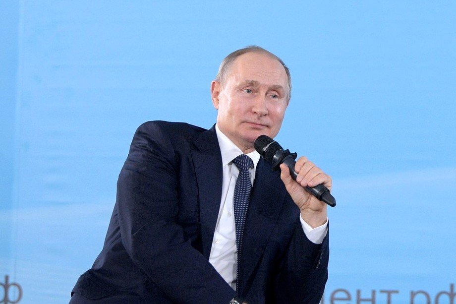 Путин пообещал не вводить тотальные ограничения из-за COVID-19