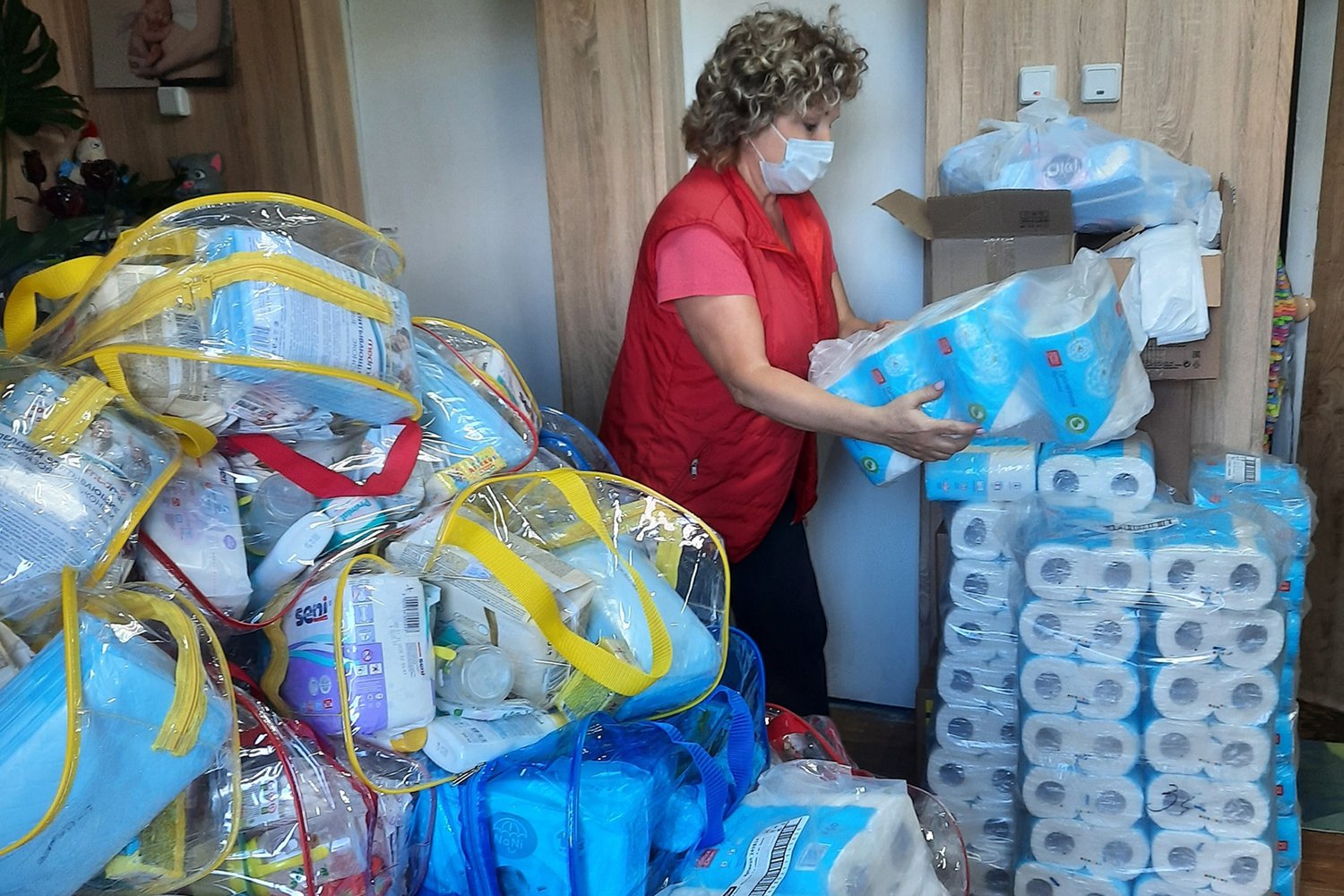 «Забота» получила гуманитарную помощь от РПЦ