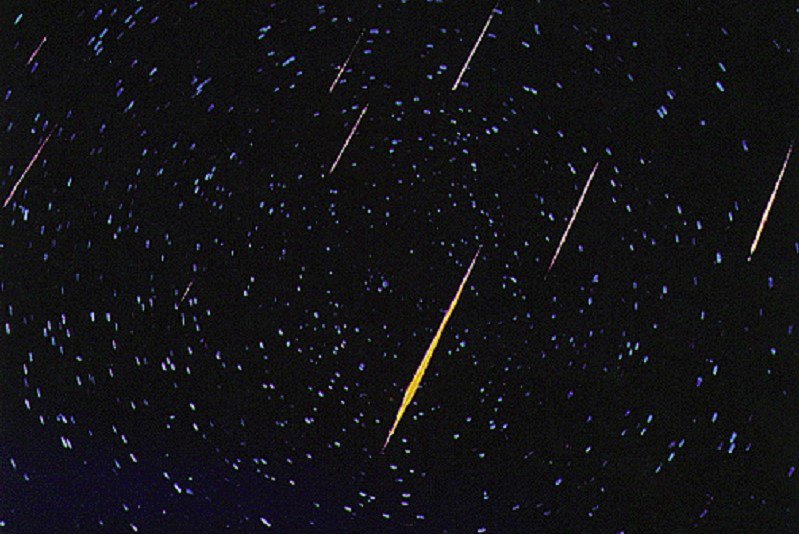 Метеорный поток Леониды озарит небо в ночь на вторник
