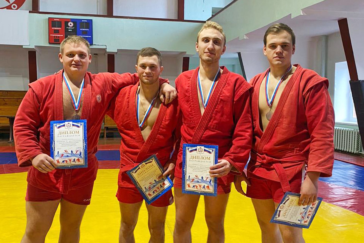 Самбисты привезли шесть медалей с чемпионата области