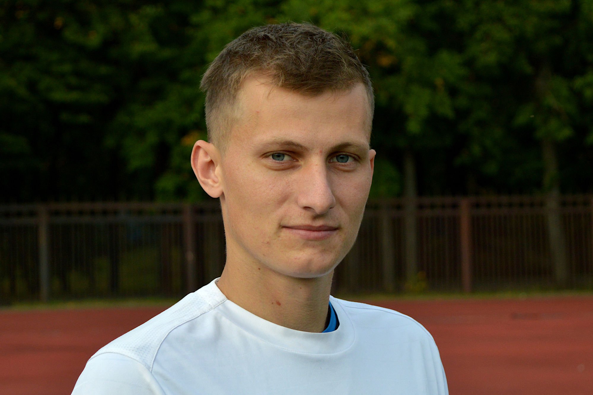 Дениса Исаева признали лучшим футболистом ноября