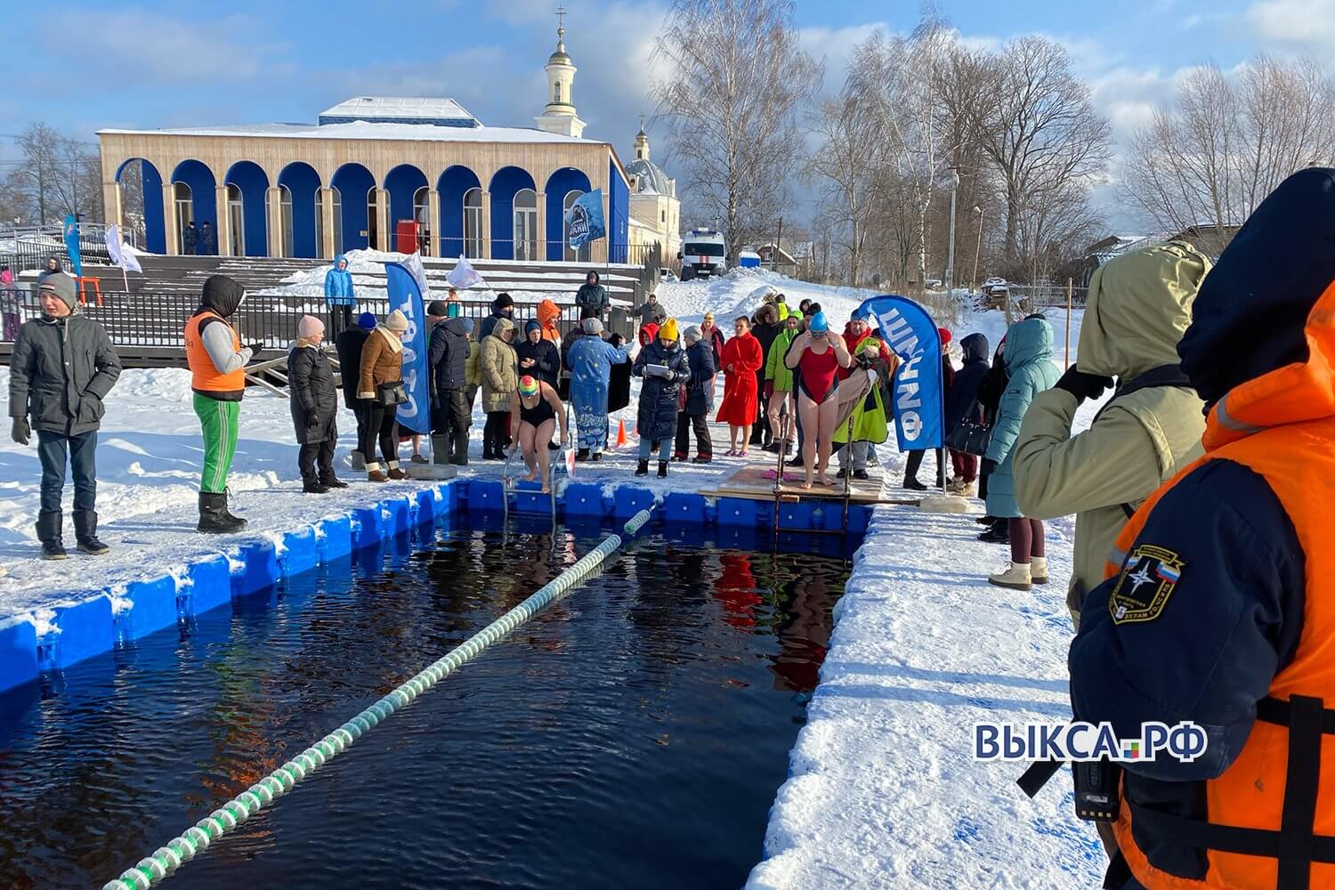 Более 80 спортсменов приняли участие в чемпионате Выксы по зимнему плаванию