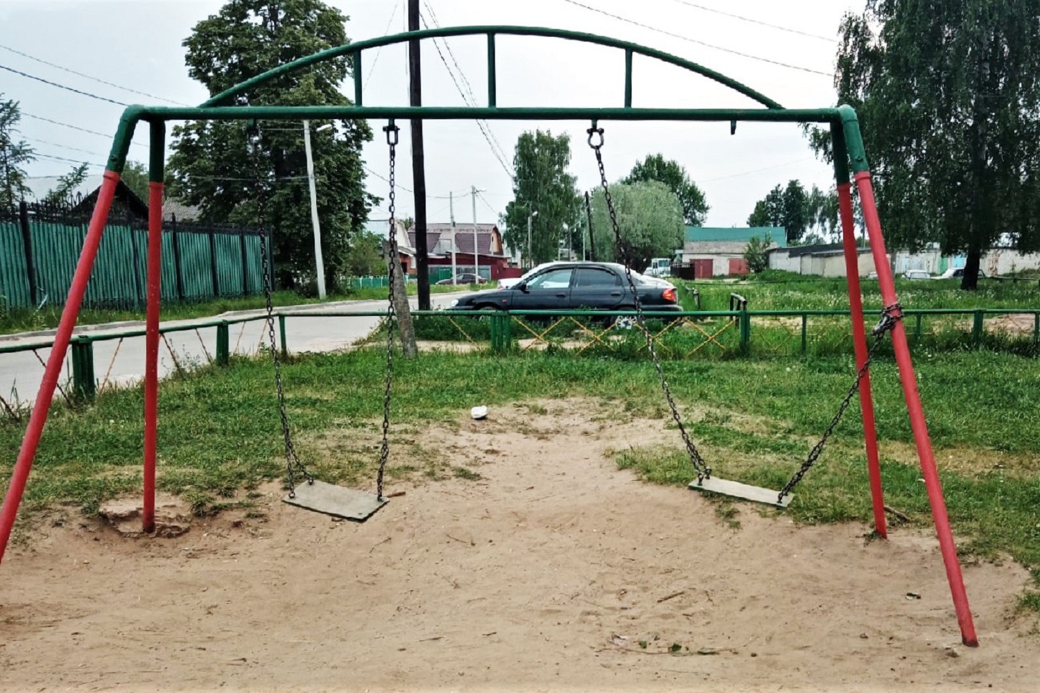 На улице Попова отремонтируют детскую площадку