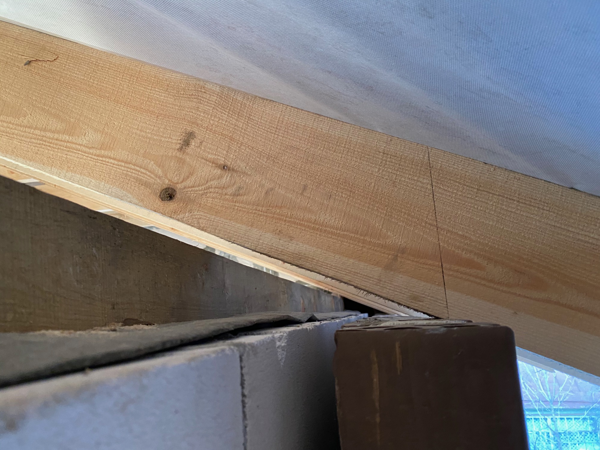 ЧЕРНОВИК - Строительное ноу-хау от С*****ея Б*****ва: опираем крышу на облицовку