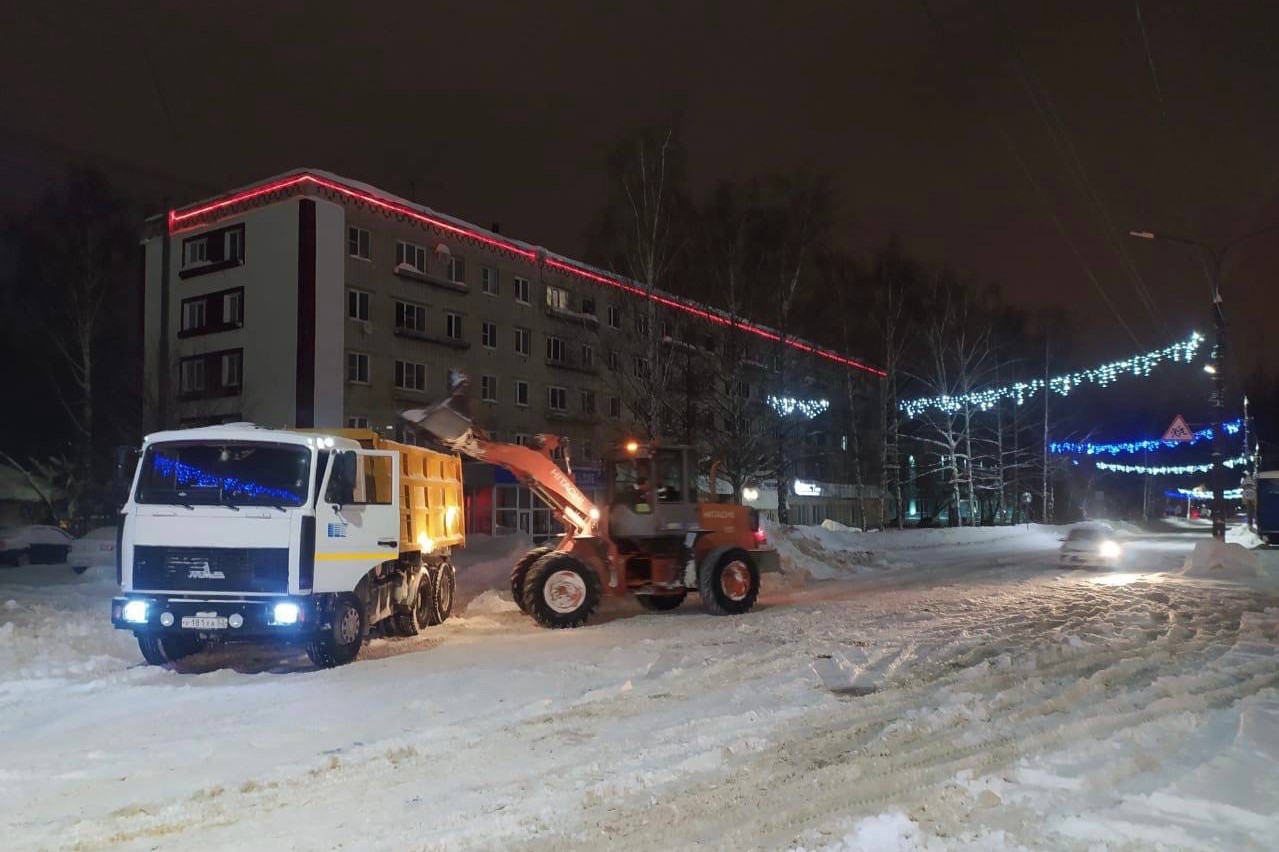 Более 1800 заявок на уборку снега обработали в январе