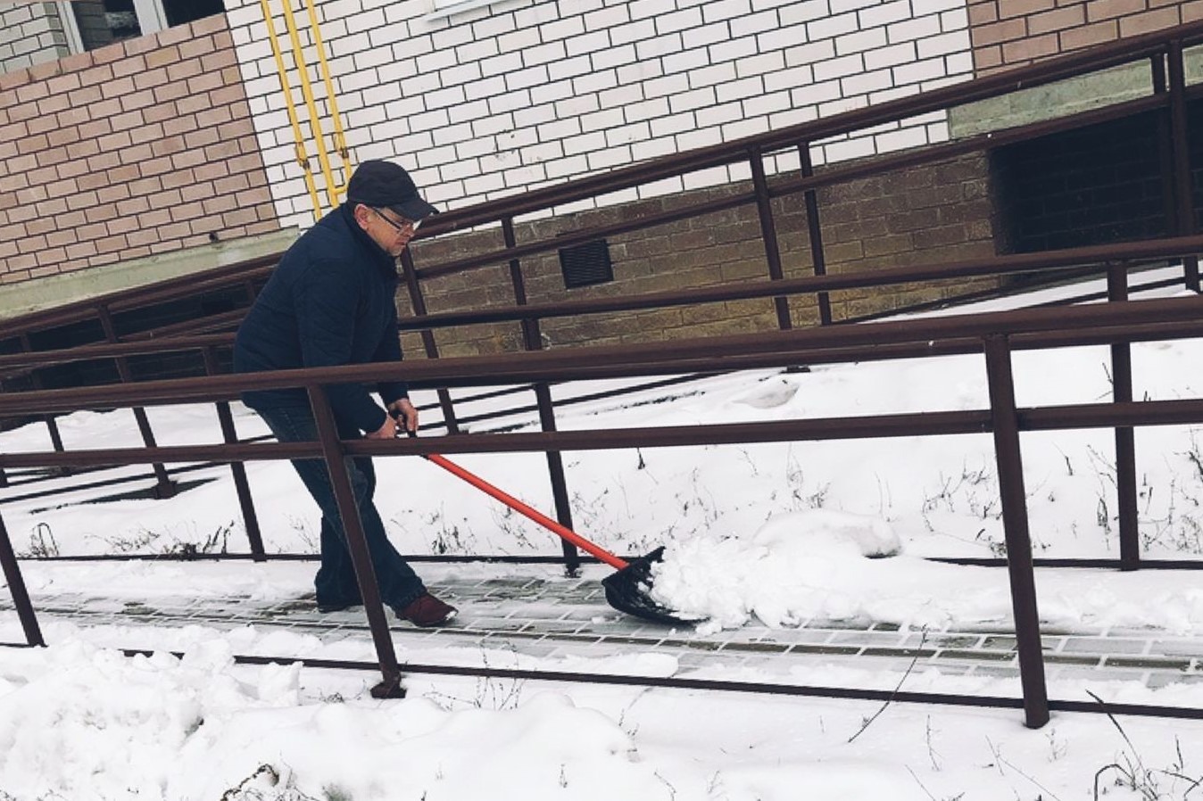 Жилинспекция возбудила 11 дел за некачественную уборку снега