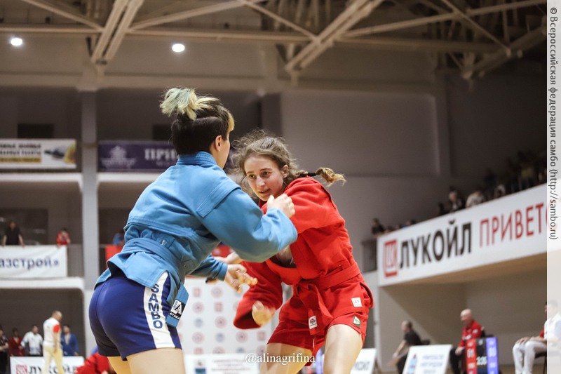 Самбистка Юлия Молчанова выиграла студенческий чемпионат России