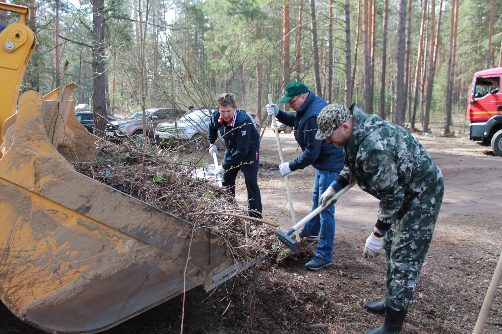 «С Северного кладбища вывезли 400 тонн мусора»