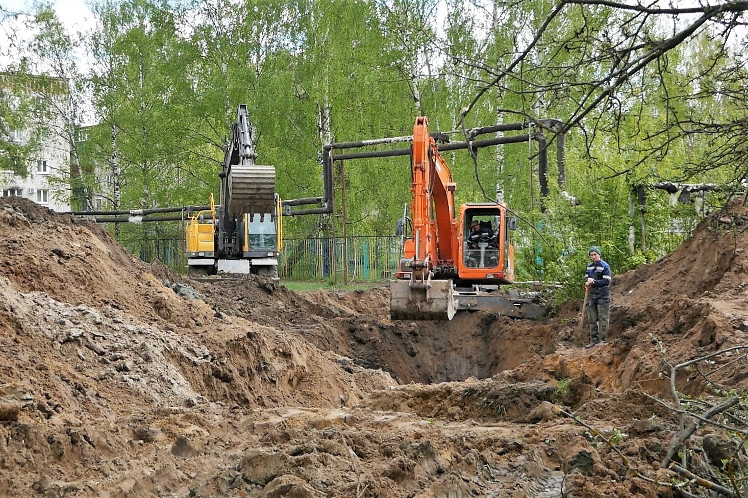 В Гоголя началась замена инженерных коммуникаций