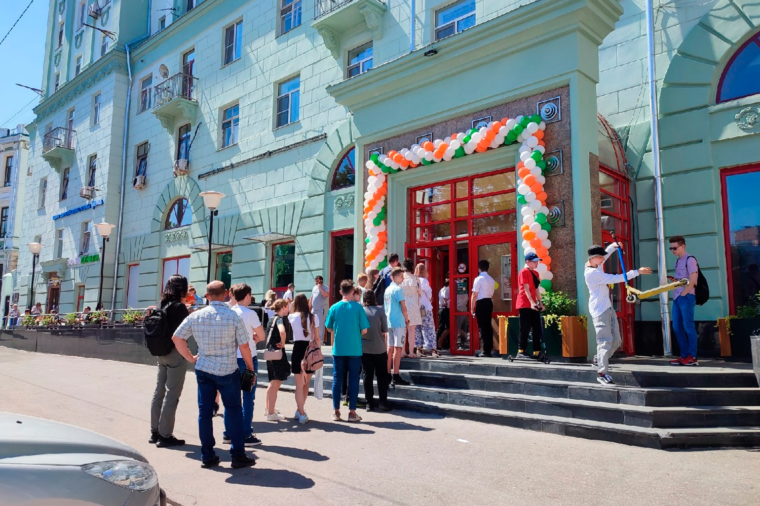 Рестораны «Вкусно — и точка» открылись в Нижнем Новгороде