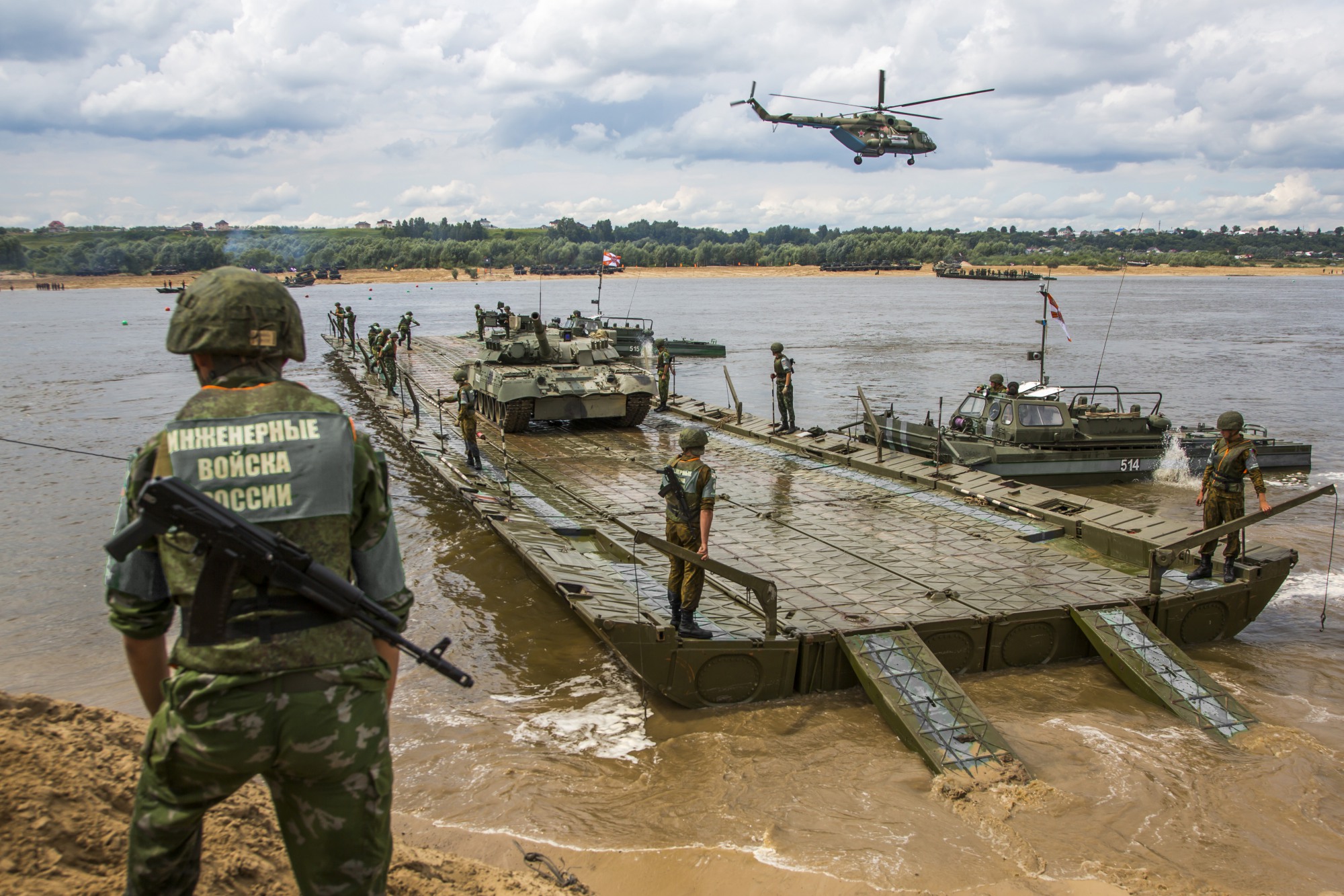 Понтонёры из России и Беларуси поборются за победу в «Открытой воде»